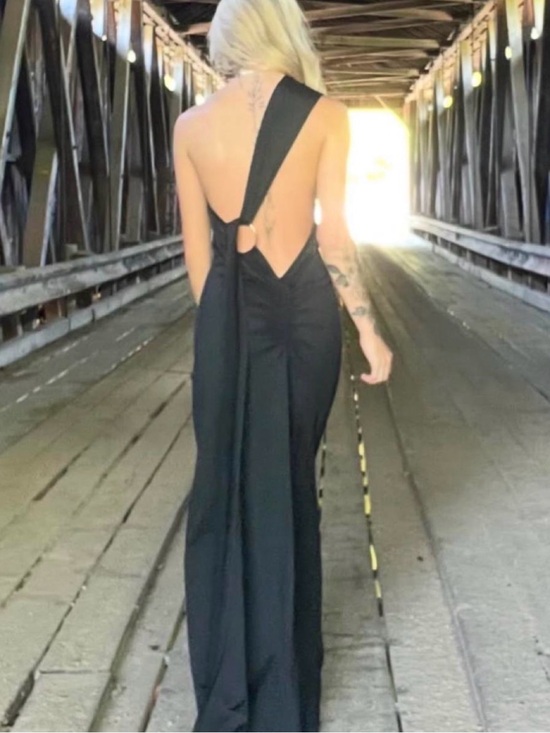 Dresses & Skirts - Black open back maxi dress